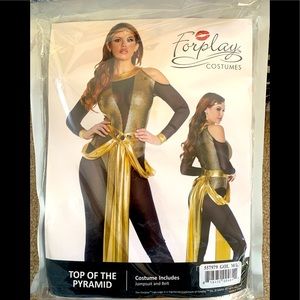 For play top of the pyramid costume